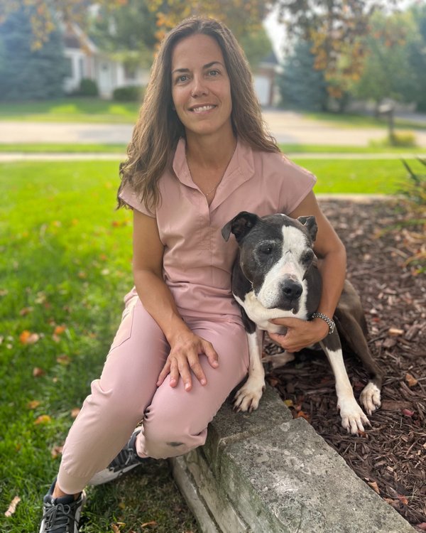 Dr. Laura Fontana, DVM - EverPaw's founding veterinarian providing in-home pet euthanasia in Naperville and Chicago suburbs